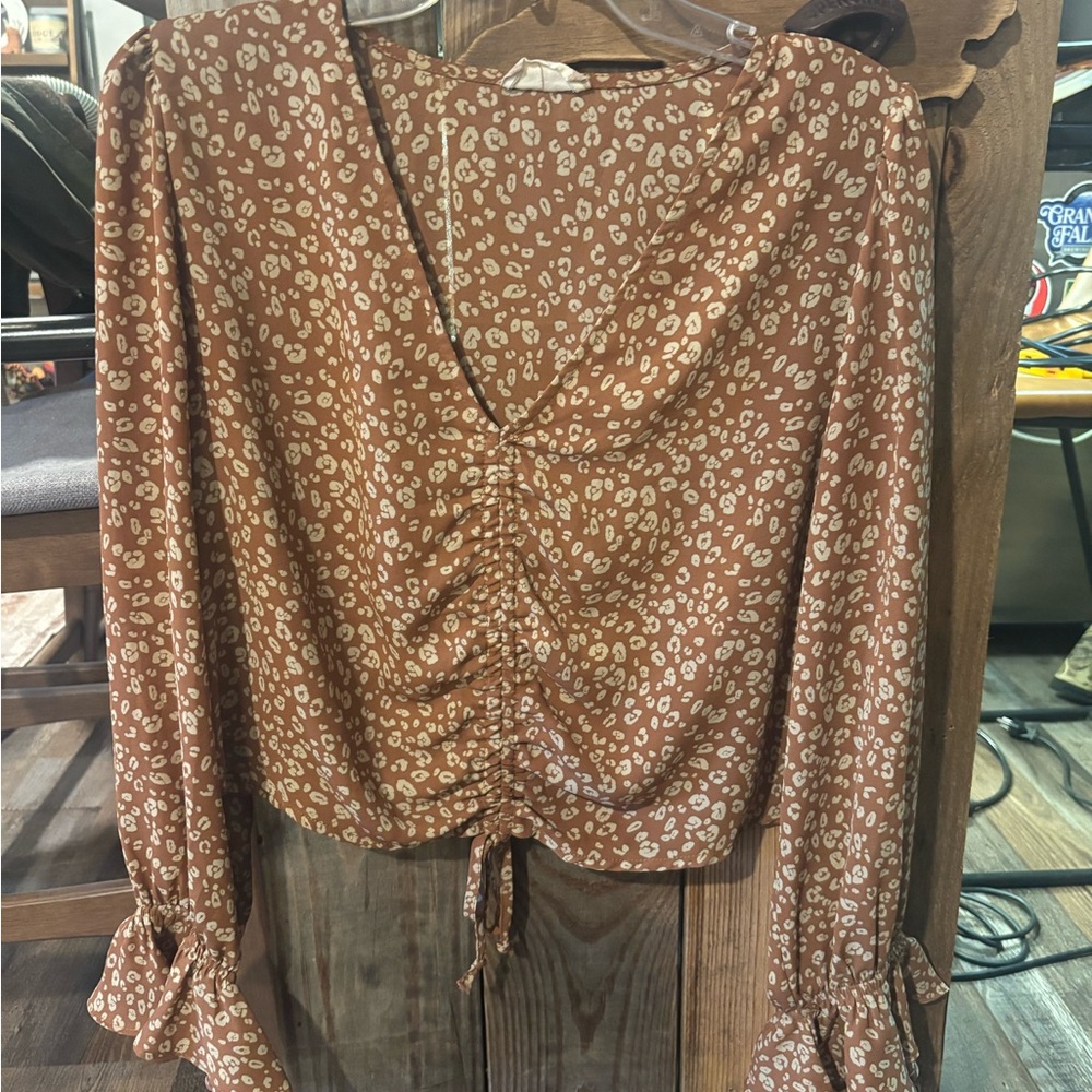 Altered State Womens Rust Leopard Print Ruched Long-Sleeve Top